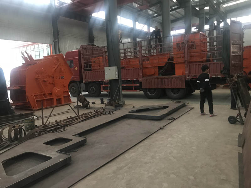 移動(dòng)破碎篩分站廠(chǎng)家